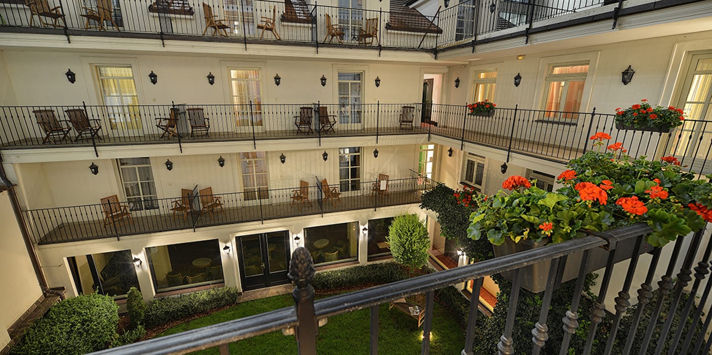 Angelis-Hotel-Prague-Terrace-4