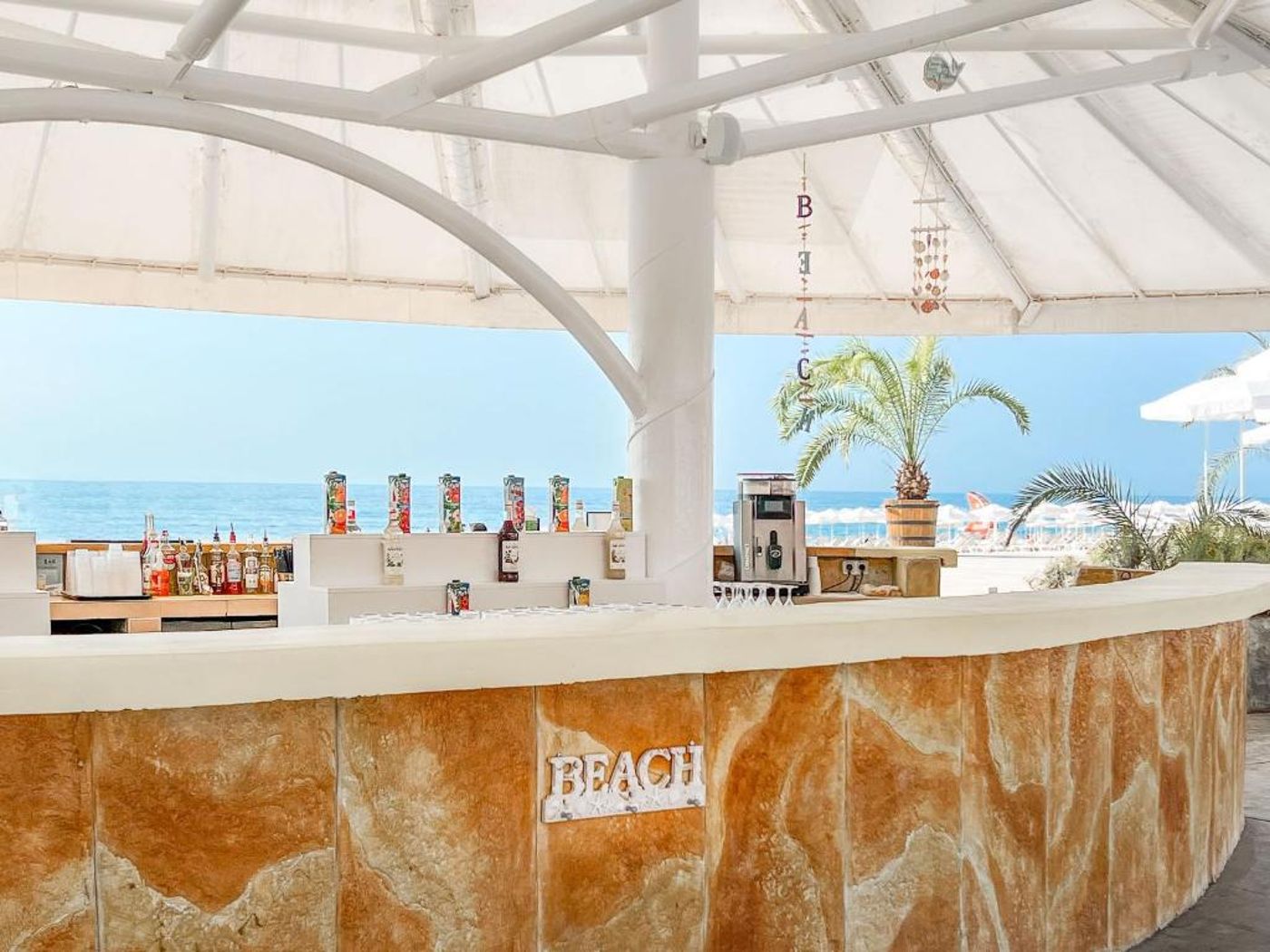Moko-beach-Bar-18