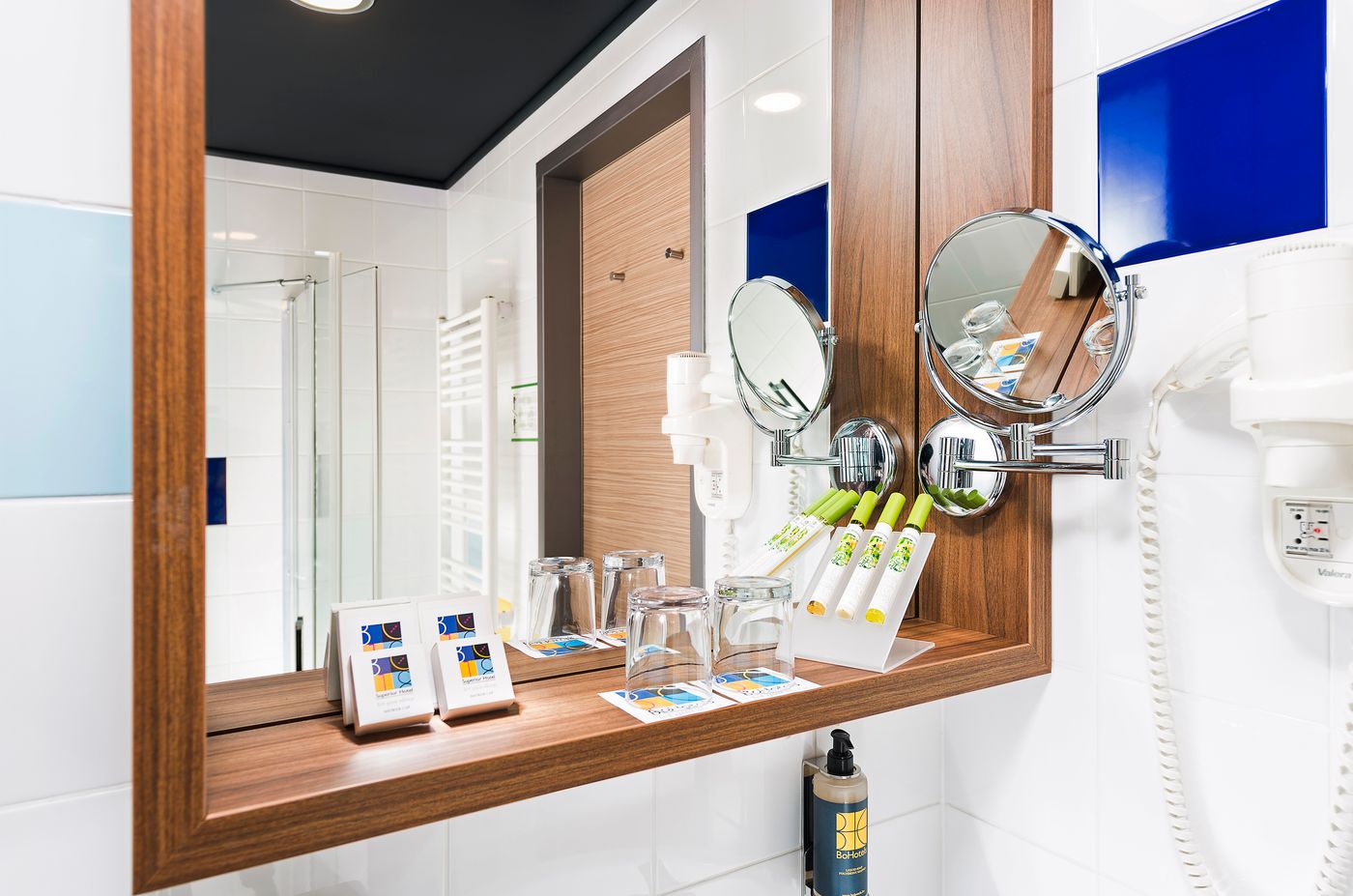 Bo18-Superior-Hotel-Room-39