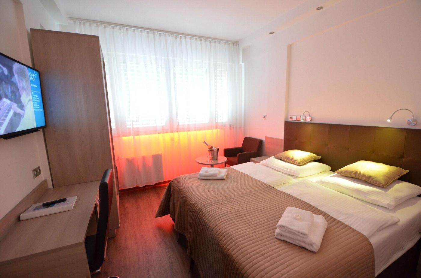 Hotel-Aura-Room-22