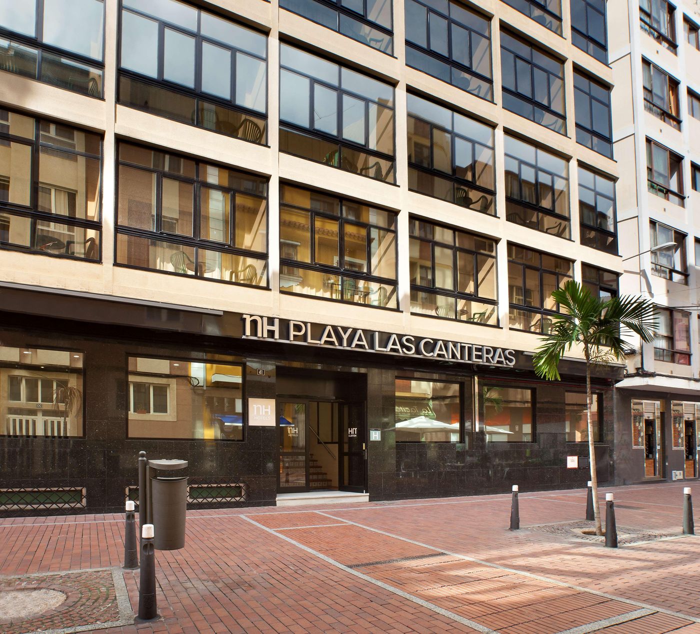 NH-Las-Palmas-Playa-las-Canteras-General-view-1