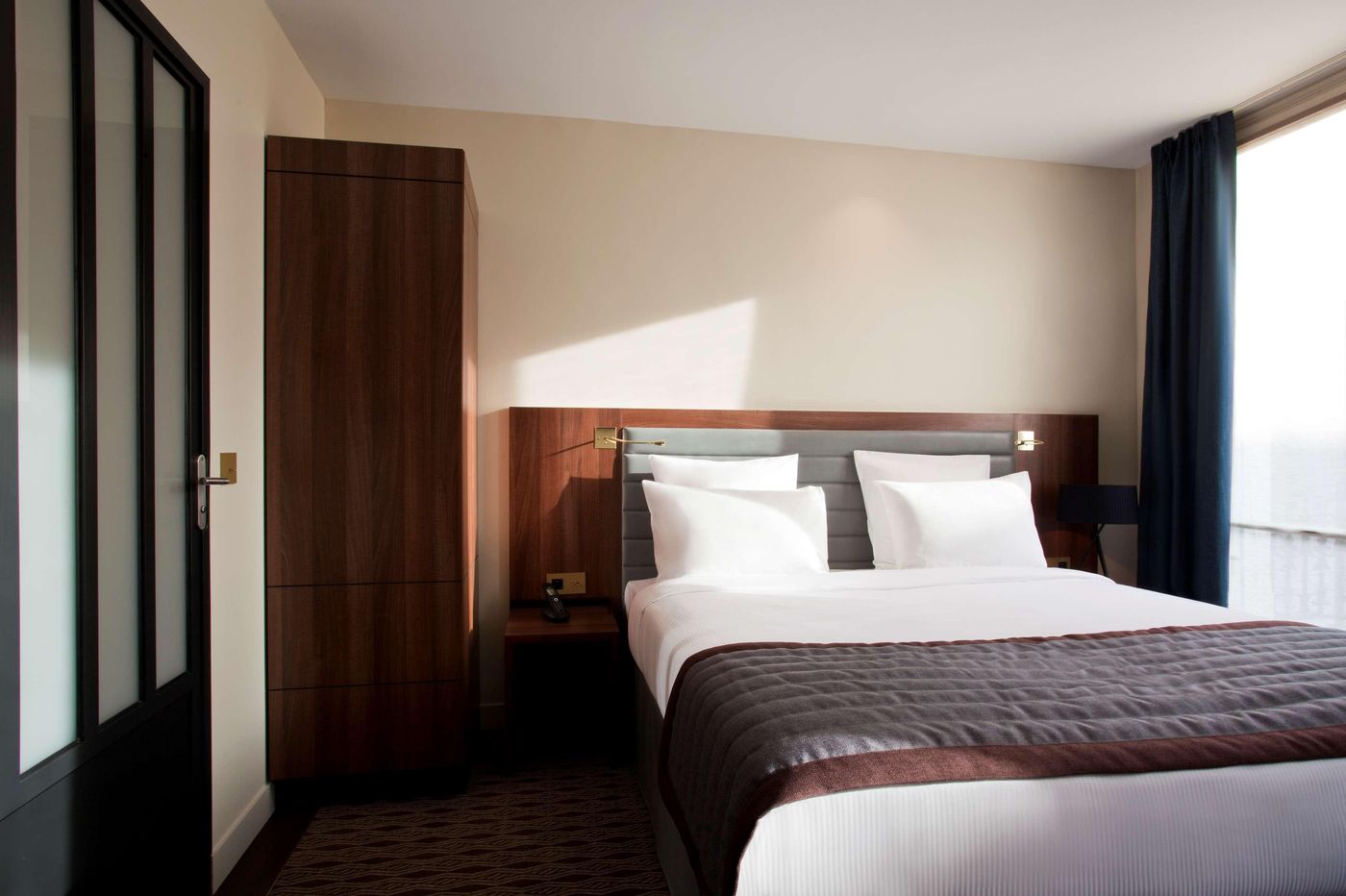 Hotel-Mayflower-Opera-Room-38