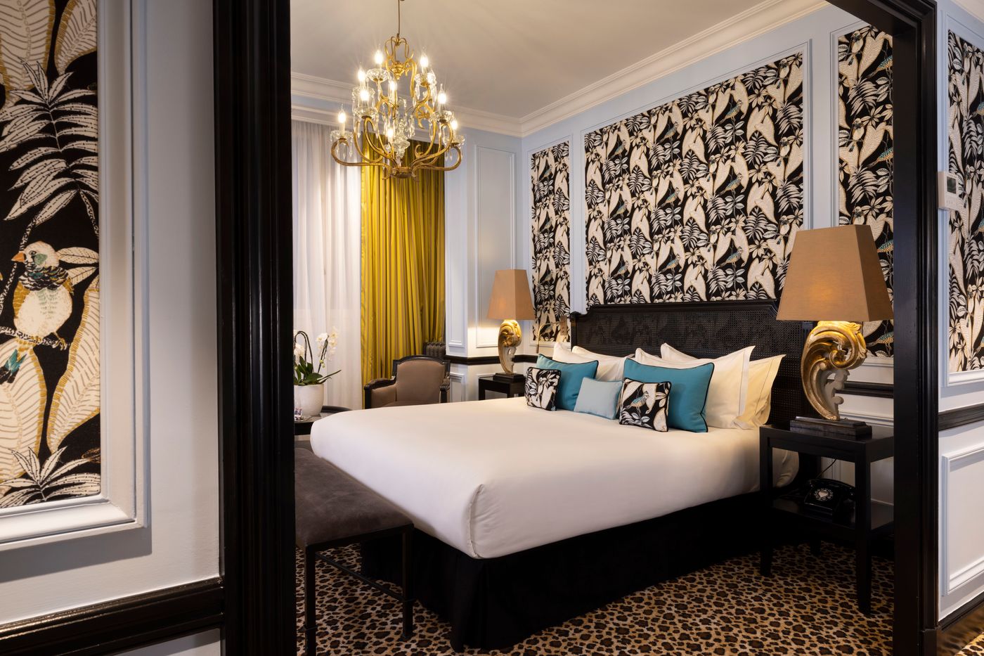 West-end-Paris-Room-34