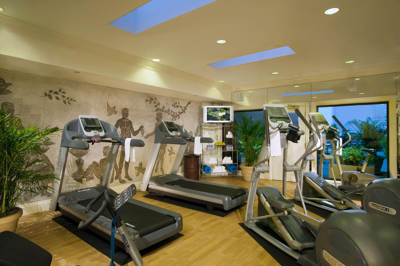 Hotel Theo New Orleans, Tapestry Collection By Hil - United States - New Orleans - Sports and Entertainment - 1