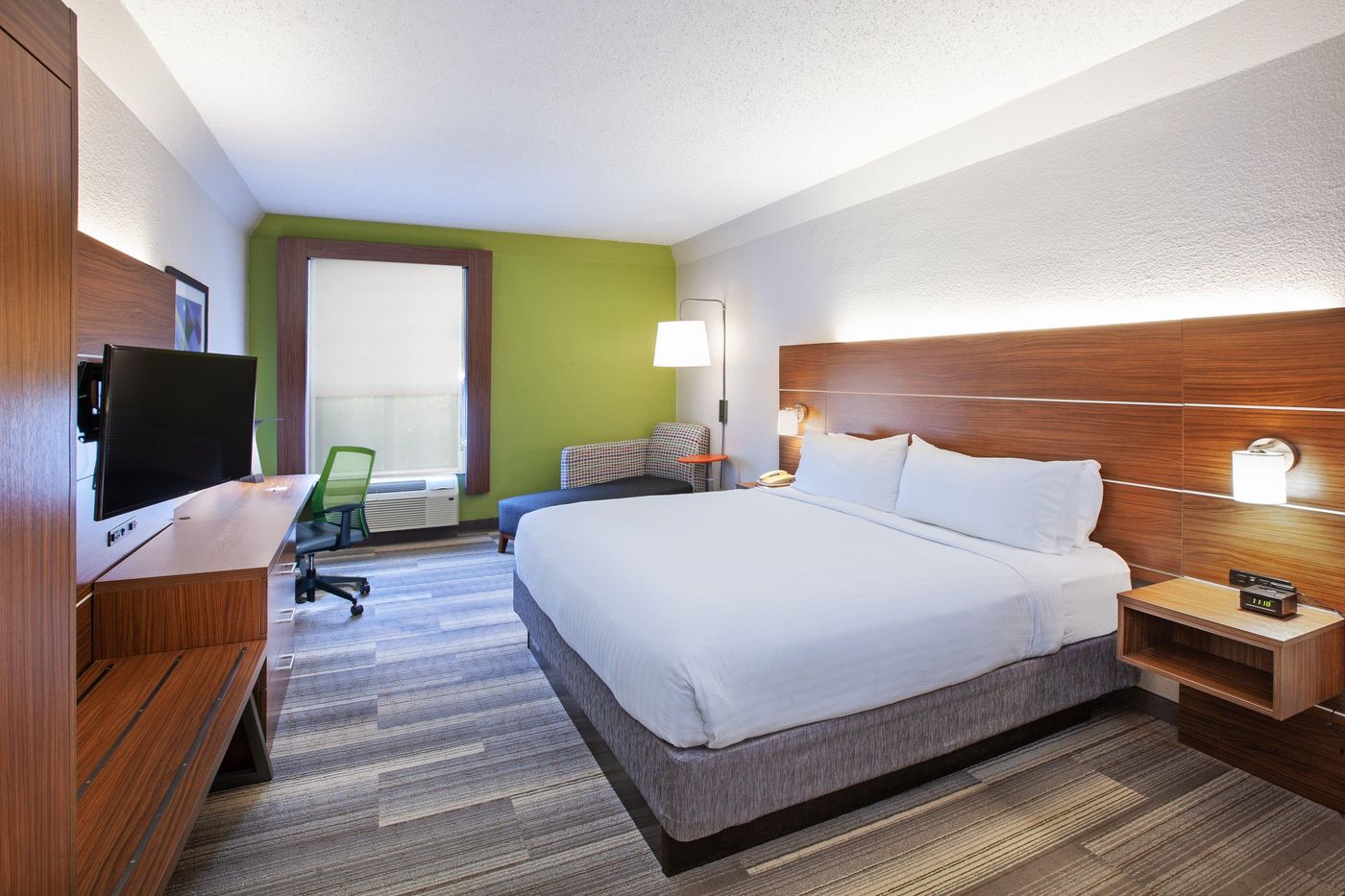 Holiday Inn Express & Suites Houston Memorial Park-United States-HOUSTON-Room-9