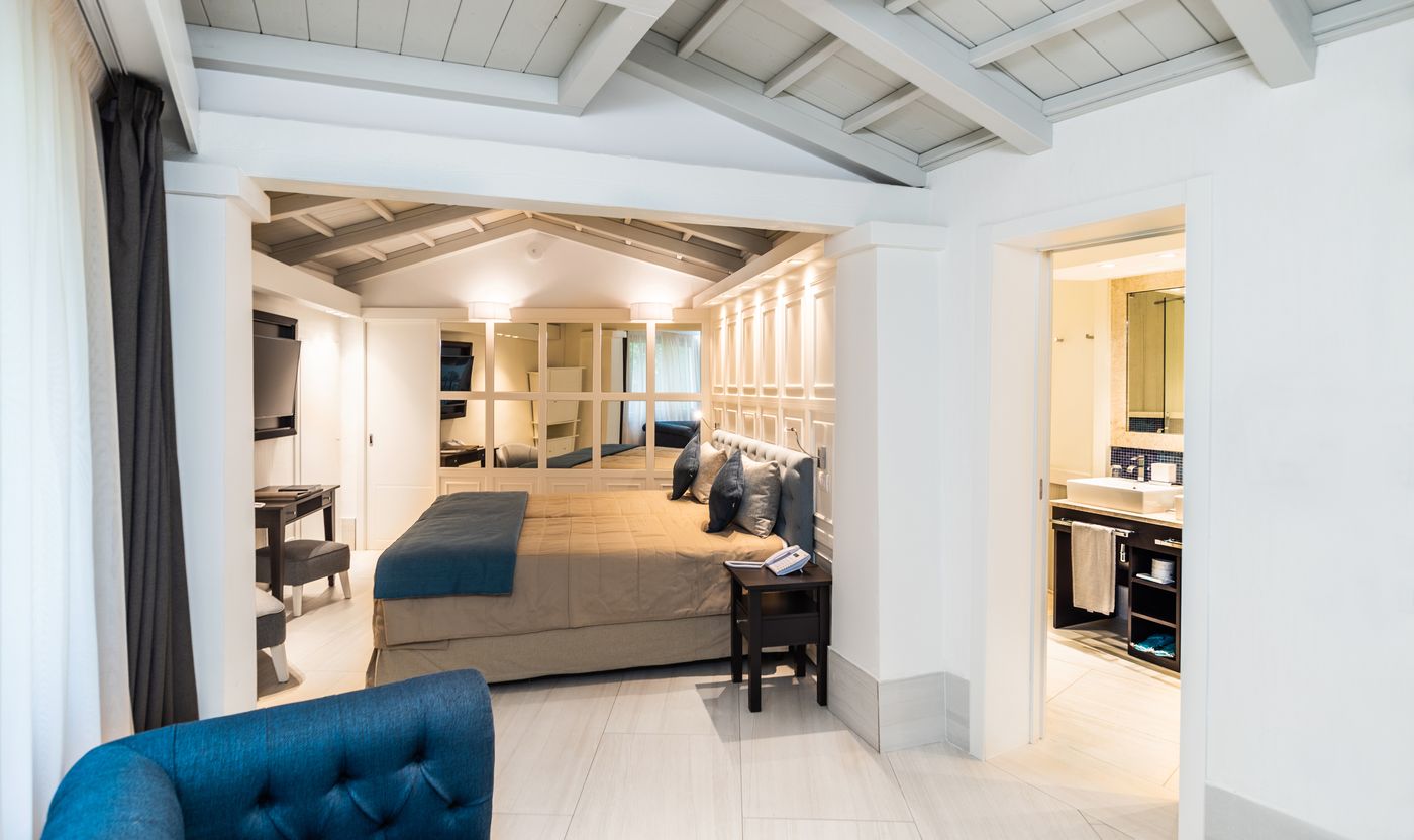 Forte-Village-Resort-Villa-Del-Parco---Spa-Room-14