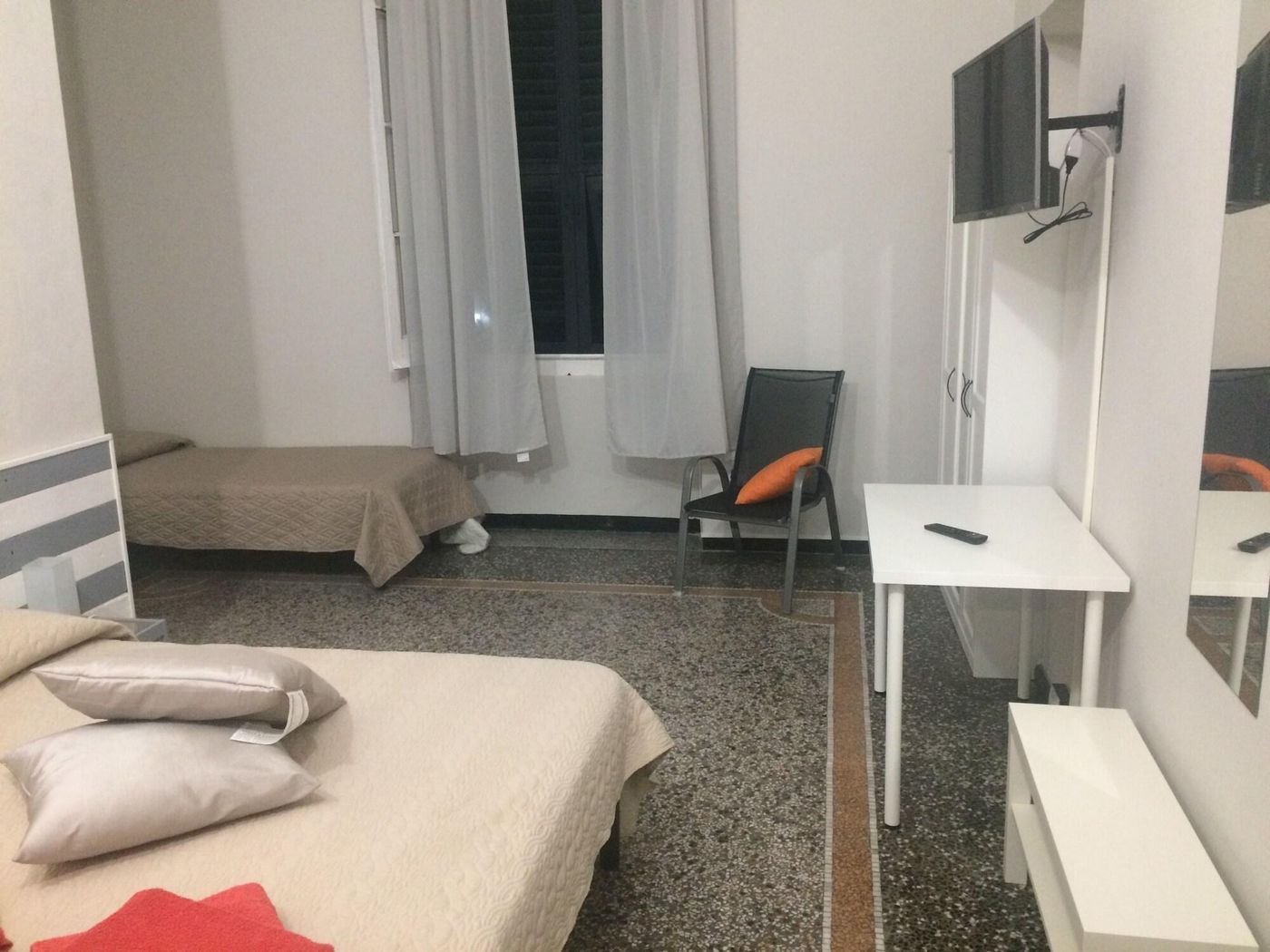 Le Stanze Della Lanterna - Italy - GENOA - Room - 7