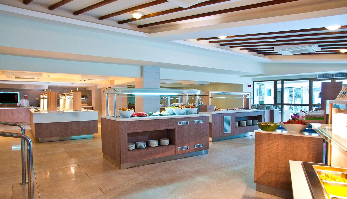 Hotel-Pernera-Beach-Restaurant-47