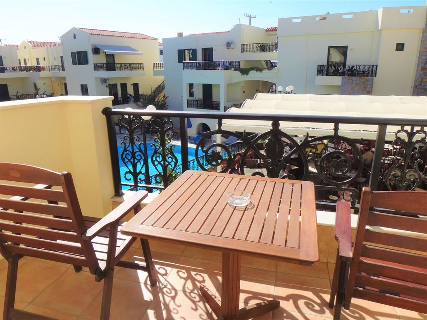 Diogenis-Blue-Palace-Room-11