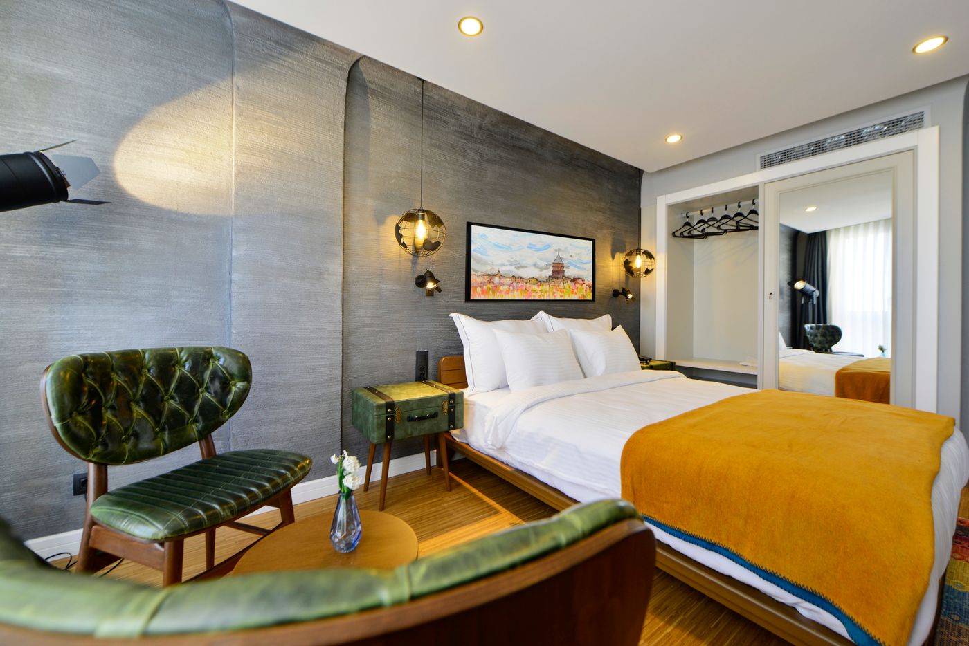 Poem-Special-Hotel-Room-4