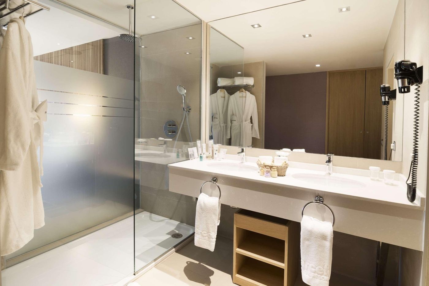 Barcelo-Punta-Umbr----a-Mar-Room-46