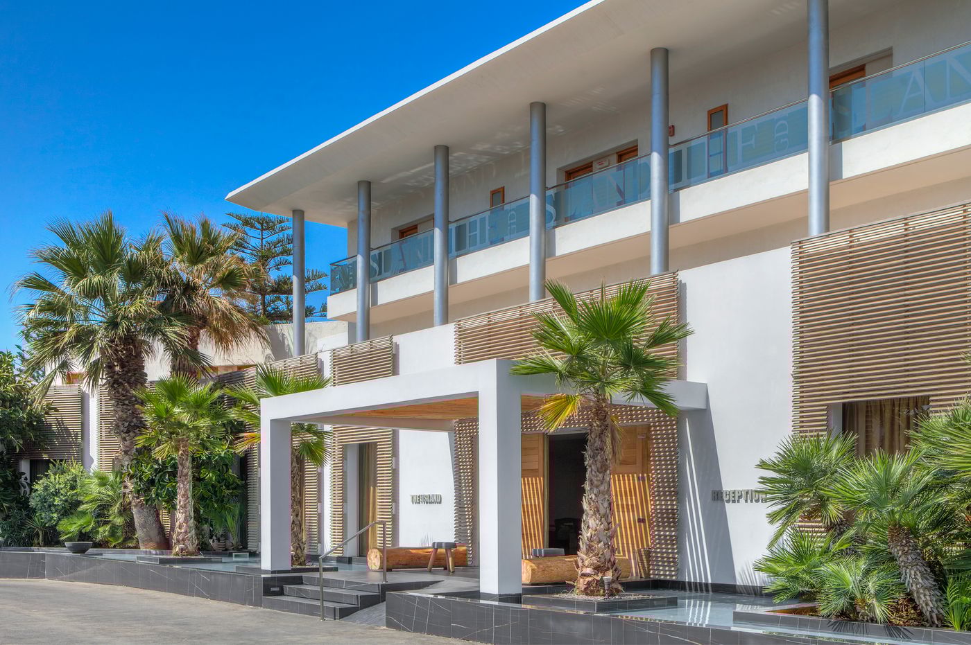 The-Island-Hotel---Adults-Only-Lobby-20