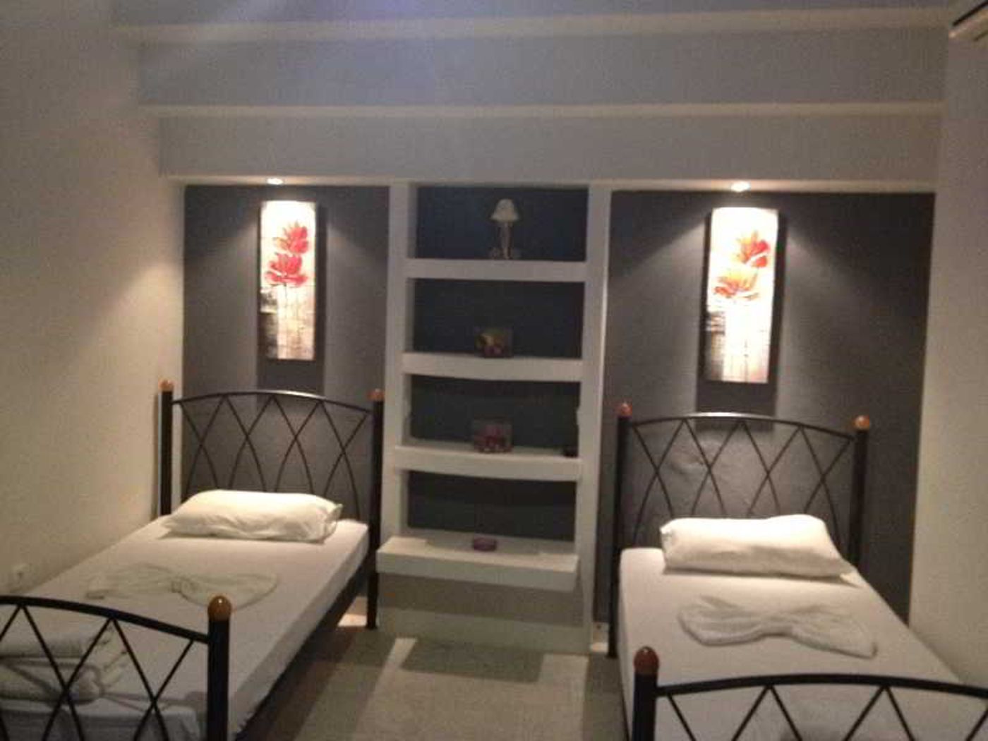Vp-Prive-Suites-Room-14