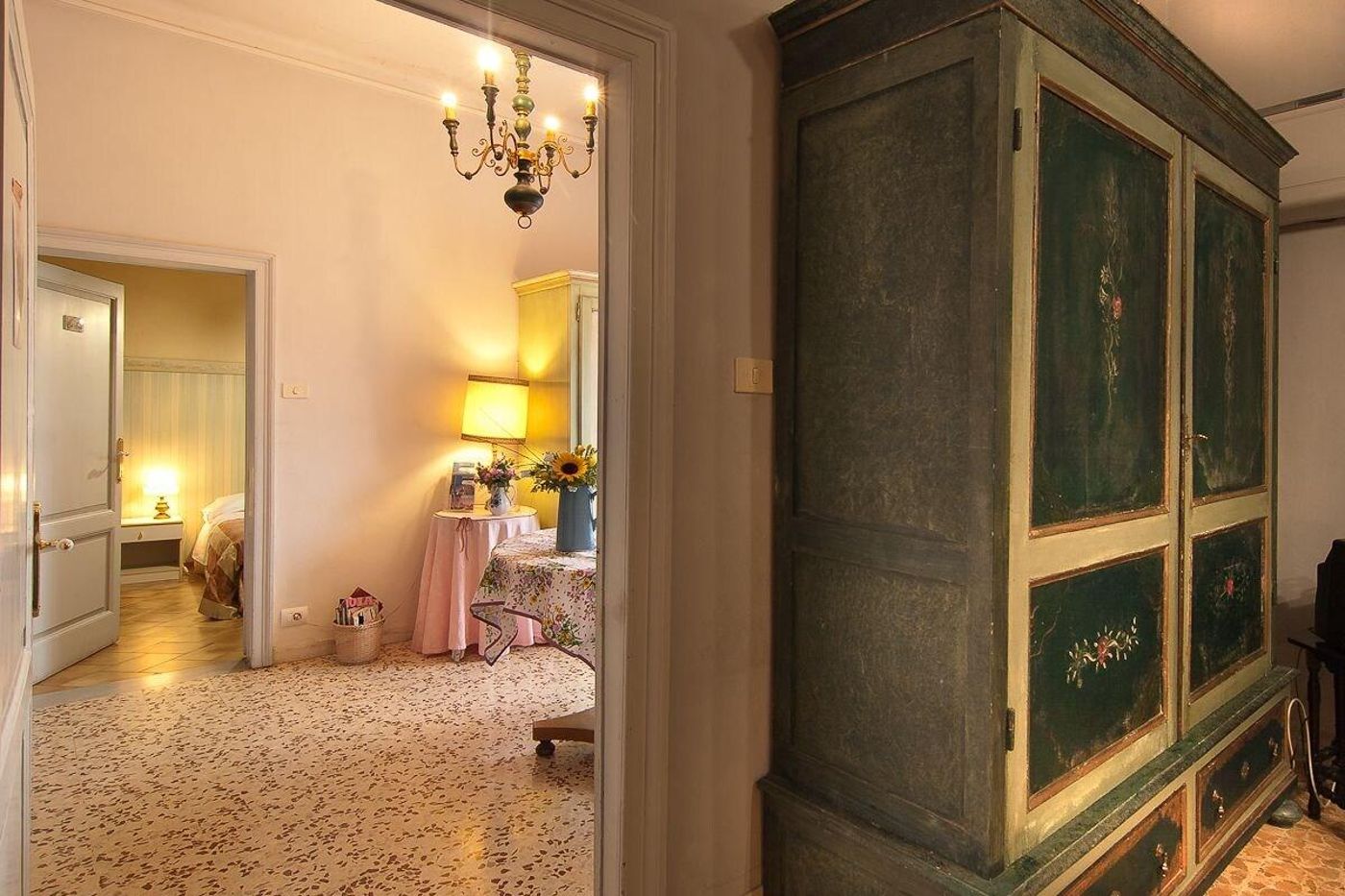 Villa-Fiorita-Room-3