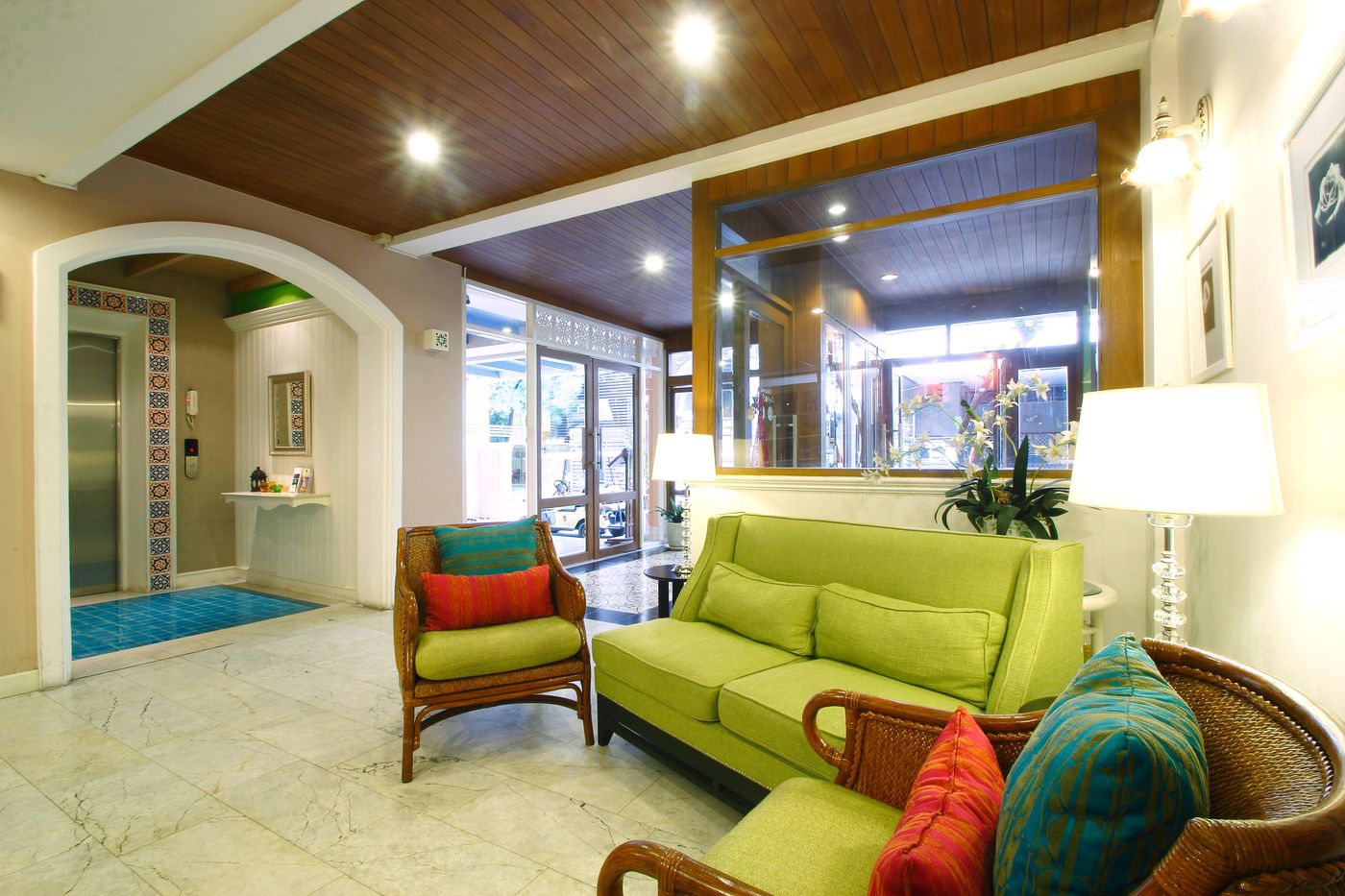 La-Petite-Salil-Sukhumvit-8-Lobby-1