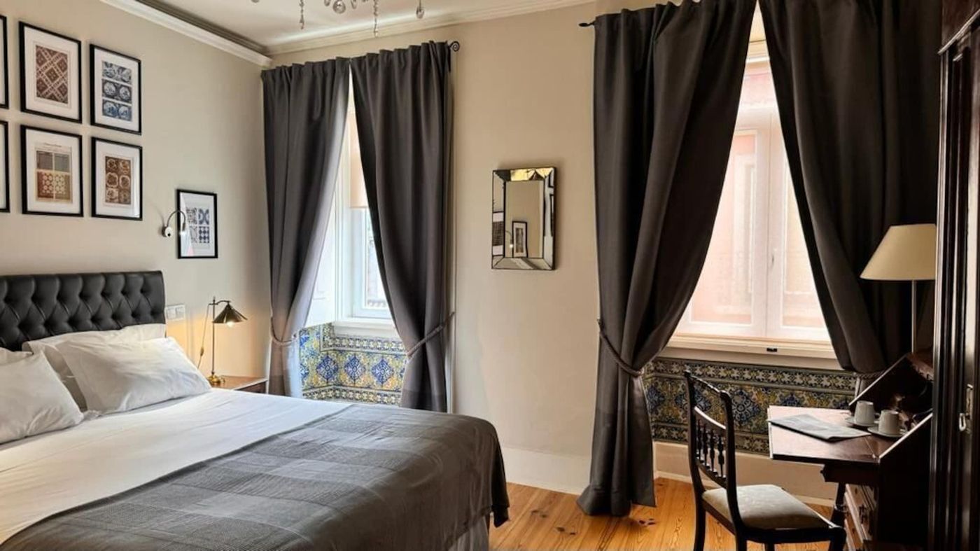 Alegria-A-Lisbon-Boutique-Hotel-Room-27
