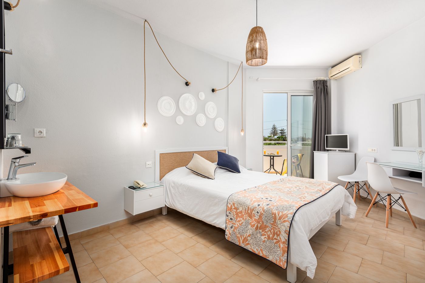 Mrs-Chryssana-Beach-Hotel---Adults-Only-Room-10