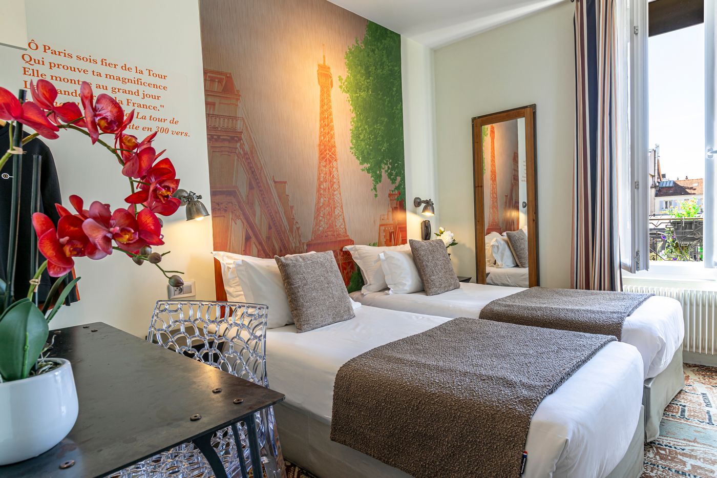 Hotel-Alpha-Paris-Eiffel-by-Patrick-Hayat-Room-7