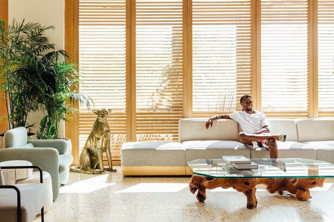 Custom-Hotel-Lobby-19