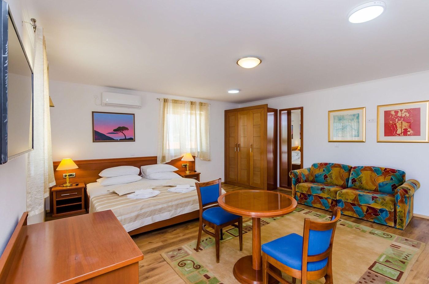 Apartments---Rooms-V-M-Room-30