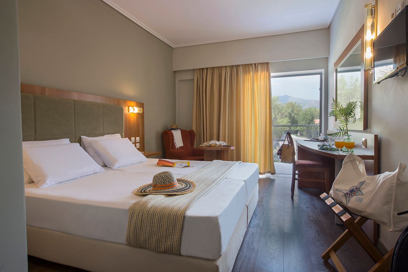 Golden-Coast-Hotel-and-Bungalows-Room-10