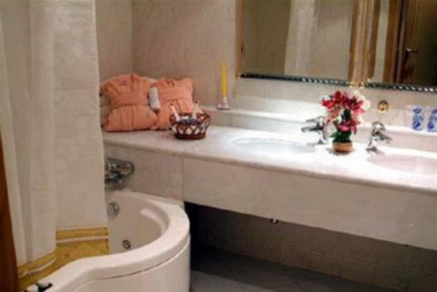 Club-Almoggar-Garden-Beach-Room-28