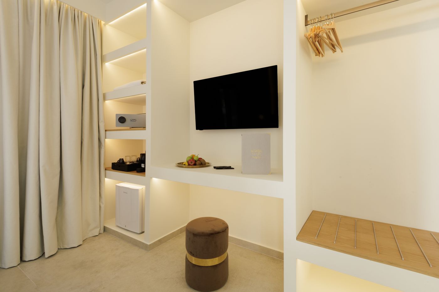 The-Alley-Hotel-Room-39