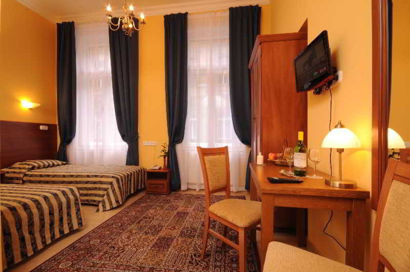 Budapest-Panorama-Central-Room-6