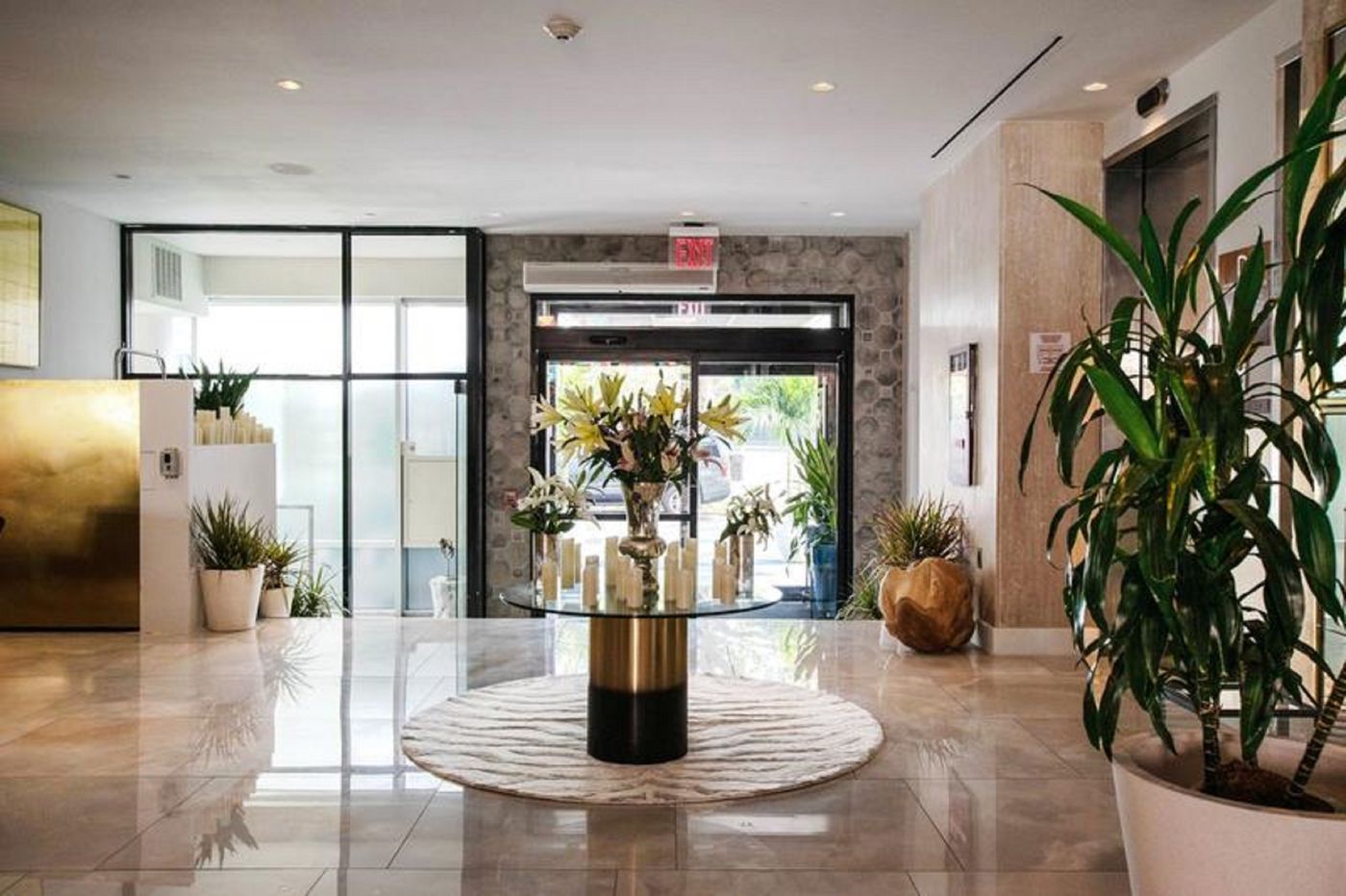 CODA-Williamsburg-Lobby-14