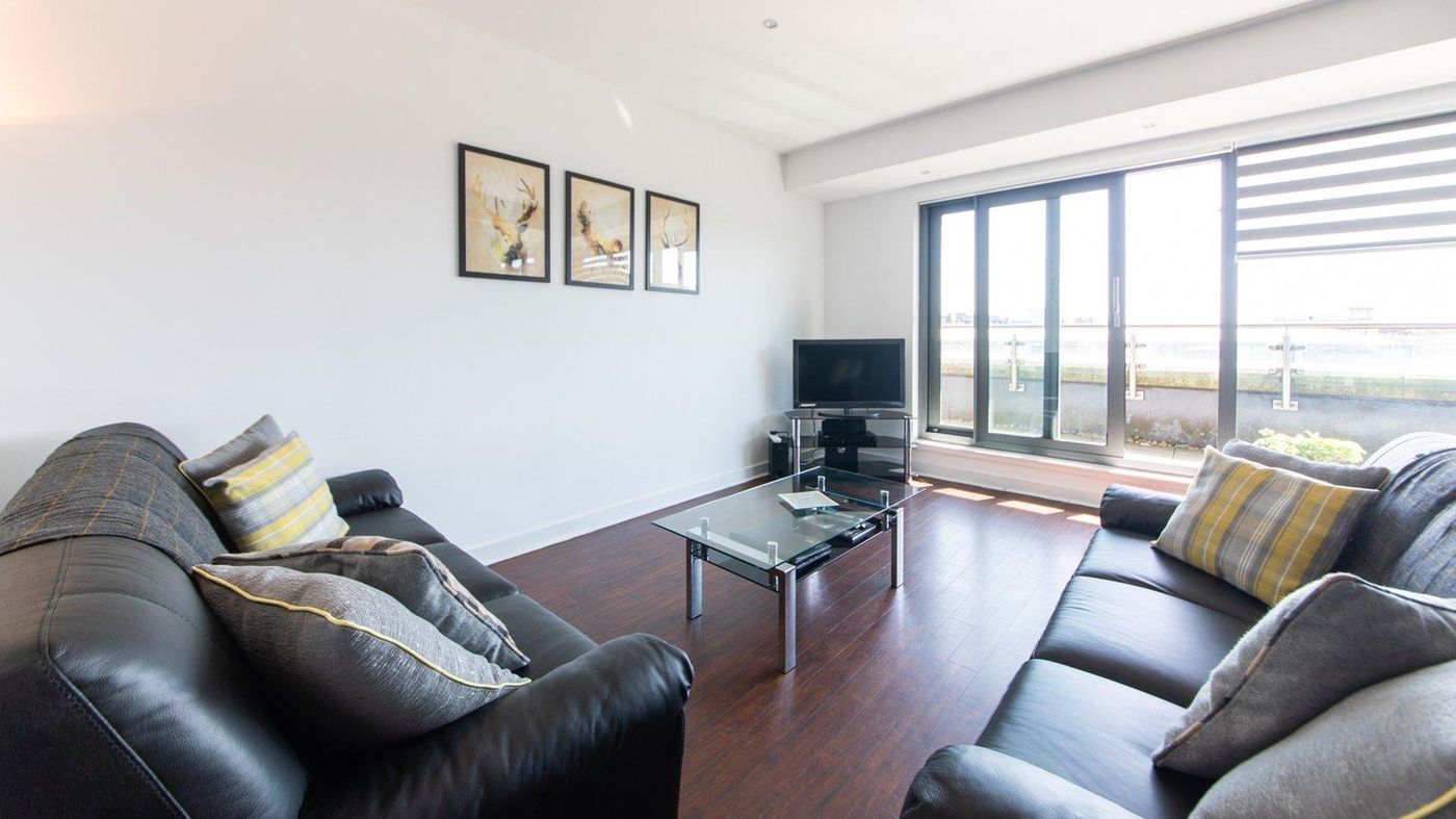 The Spires Glasgow-United Kingdom-GLASGOW-General view-10