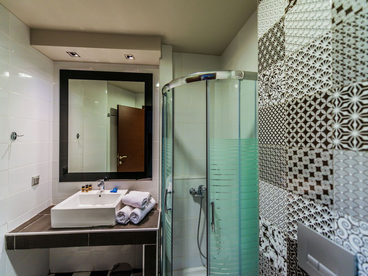 Flegra-Beach-Boutique-Apartments-Room-36