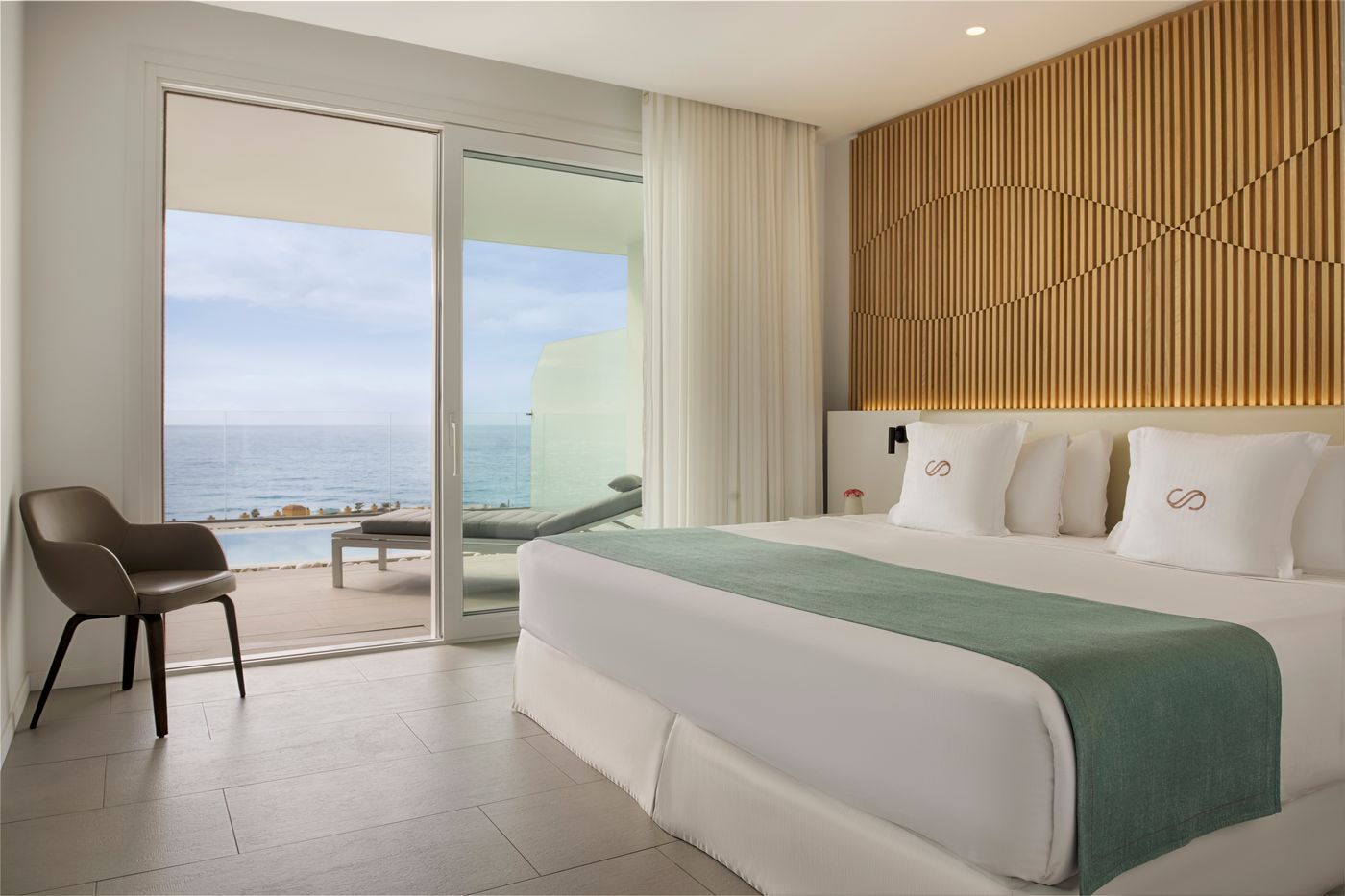 Royal-Hideaway-Corales-Suites--part-of-Barcel---Hotel-Group-Room-20