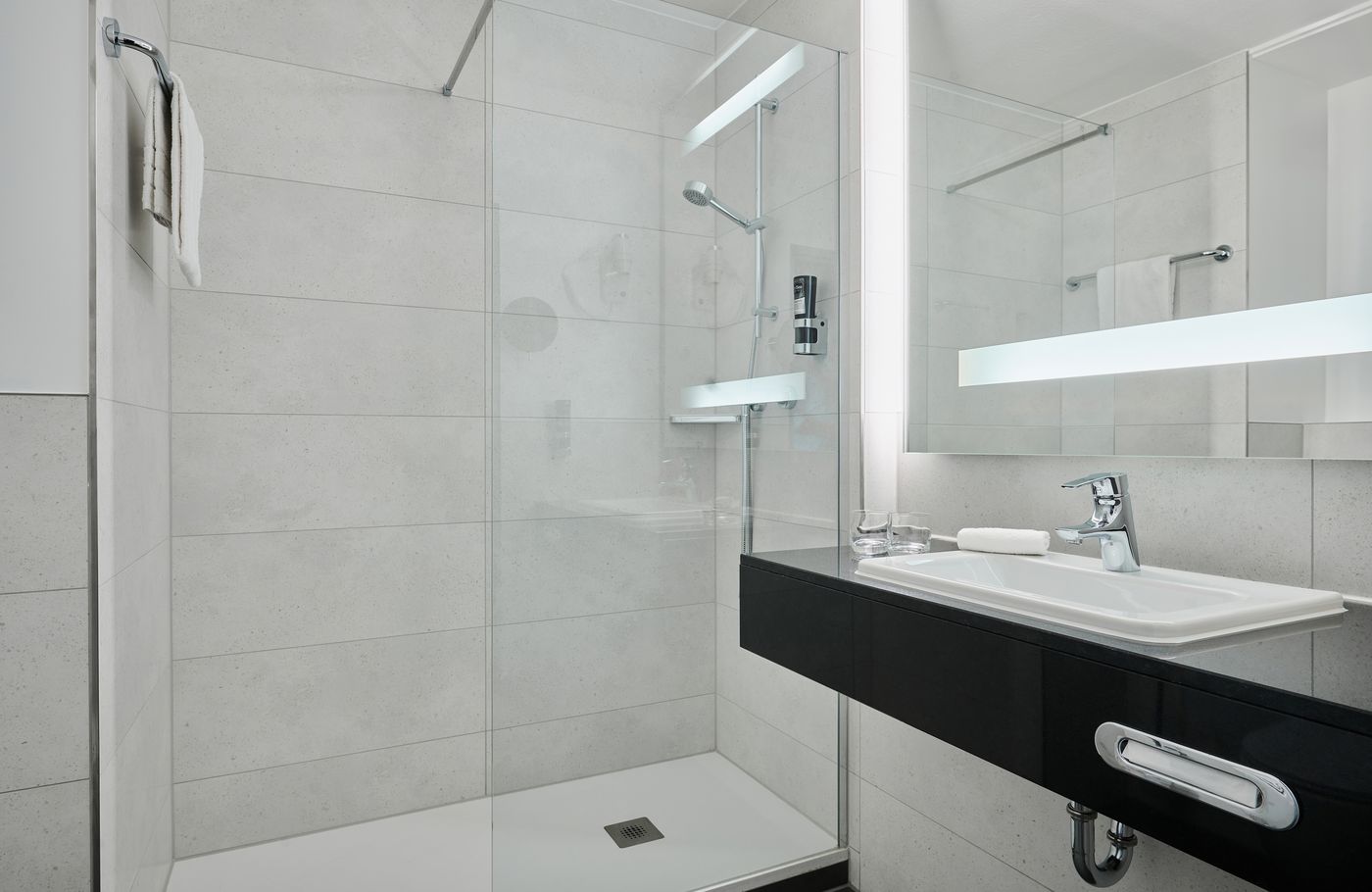 Leonardo-Hotel-Munich-Arabellapark-Room-12