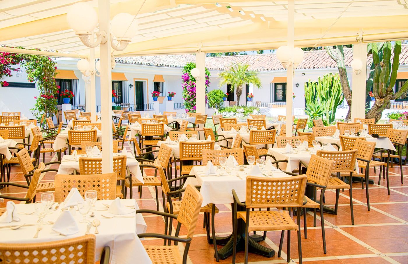 Globales-Pueblo-Andaluz-Restaurant-16