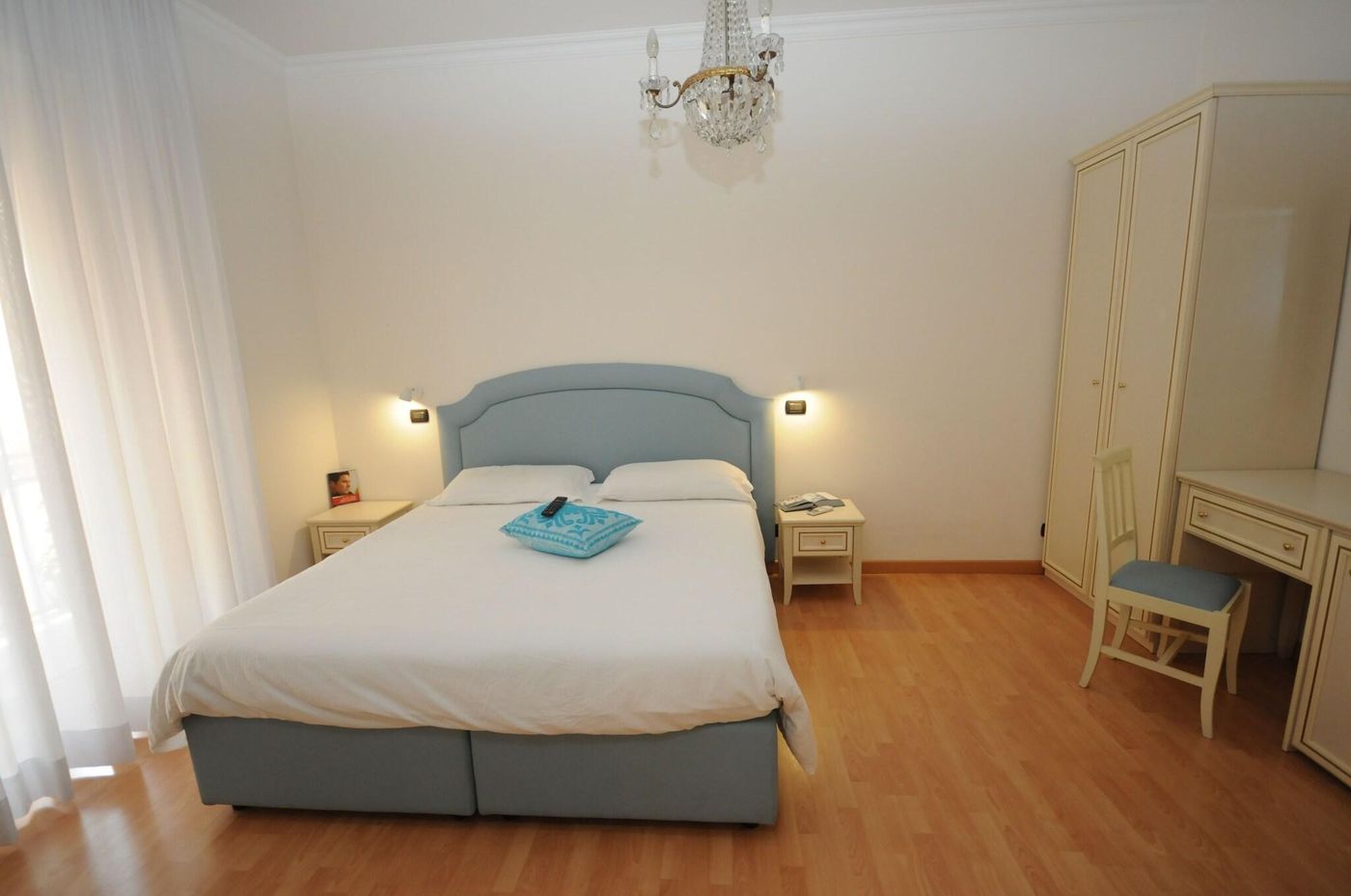 Roma-Tiburtina-Station-Room-6