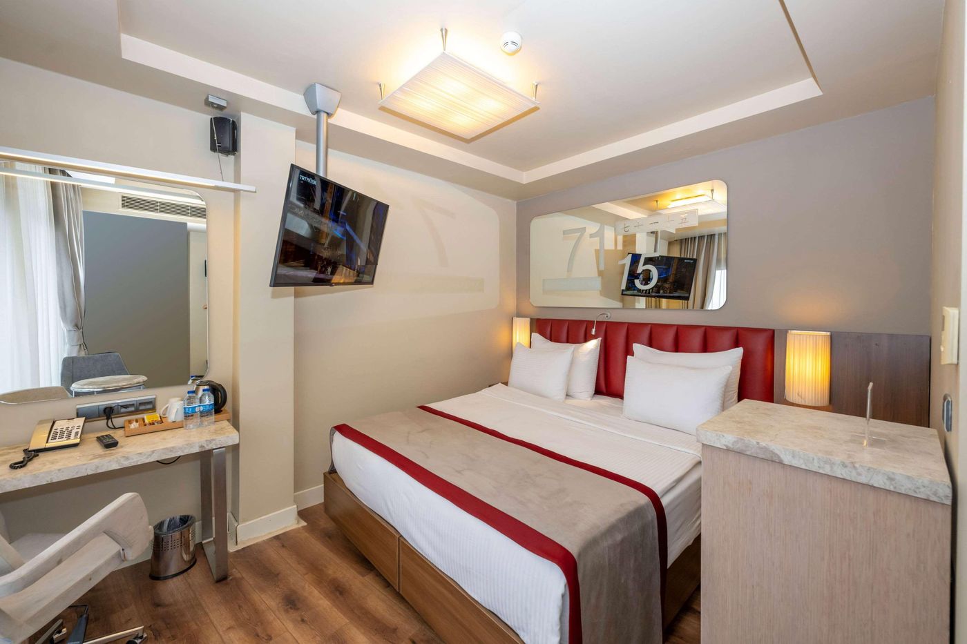 The-Peak-Hotel-Room-23