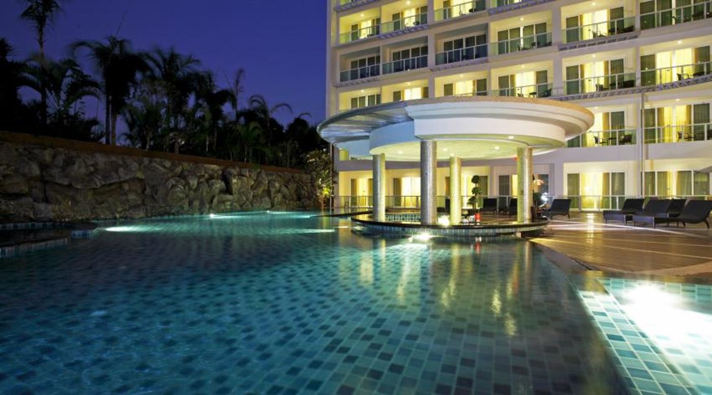 Centara Nova Hotel & Spa
