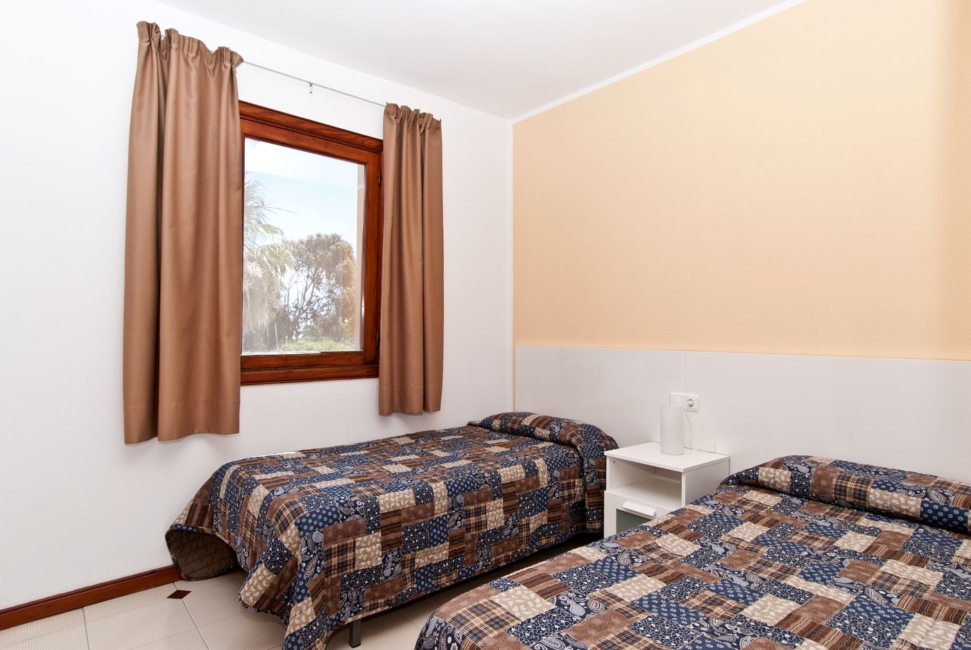 Camel-Spring-Room-26