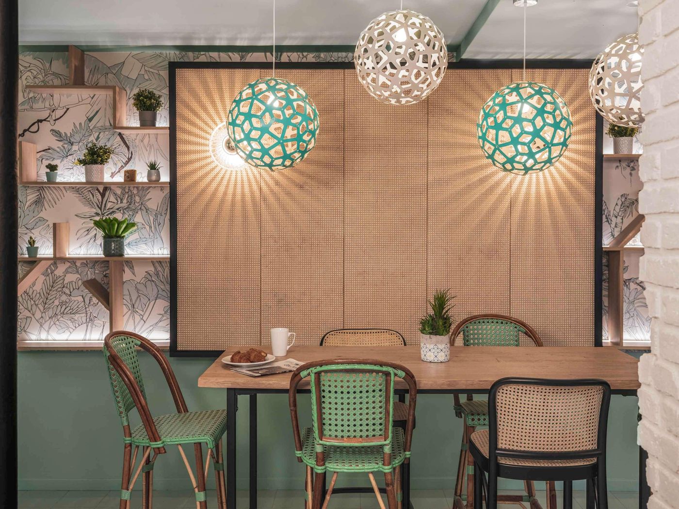 ibis-Styles-Paris-Montmartre-Nord-Restaurant-18