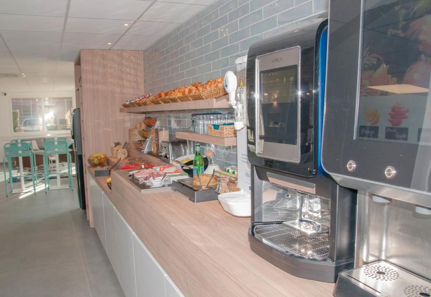 Kyriad Montpellier Saint Jean de Vedas - France - SAINT JEAN DE VEDAS - General view - 6