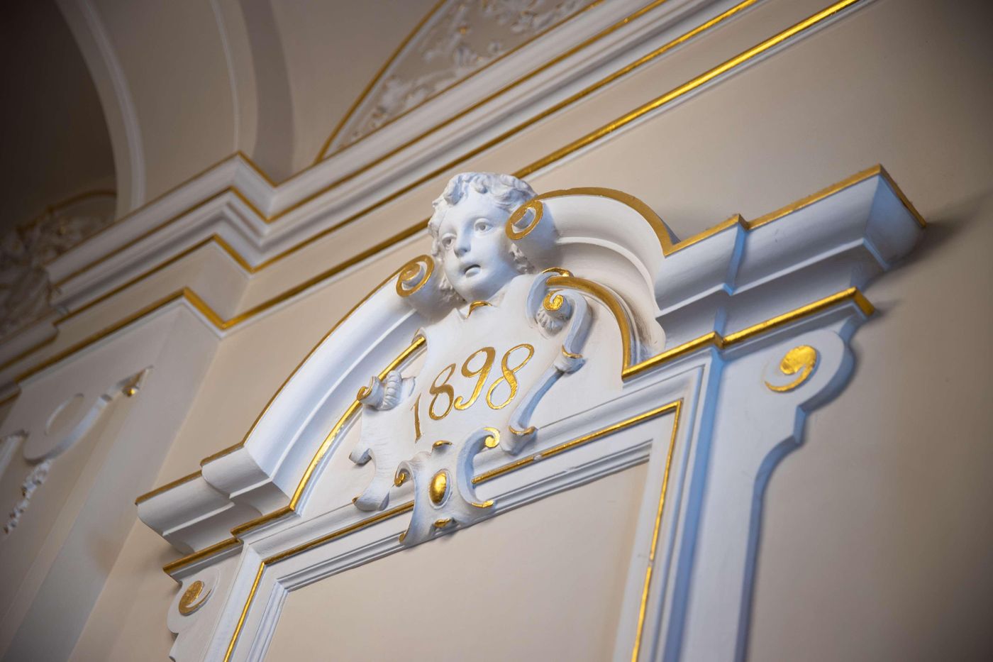 Radisson-Blu-Hotel-Prague-Lobby-55