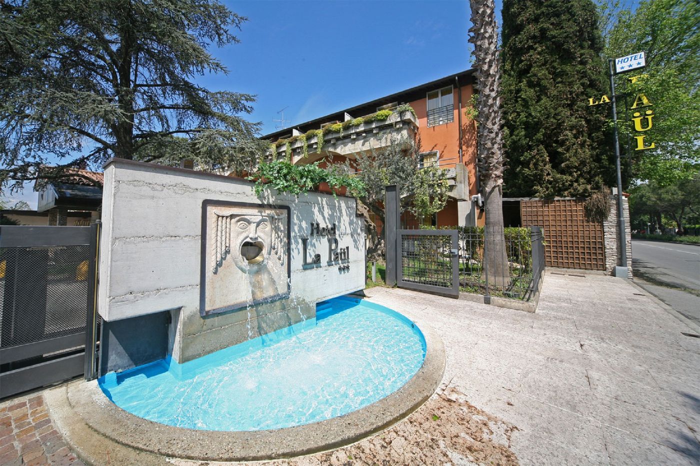 La Paül-Italy-Sirmione-Lobby-9