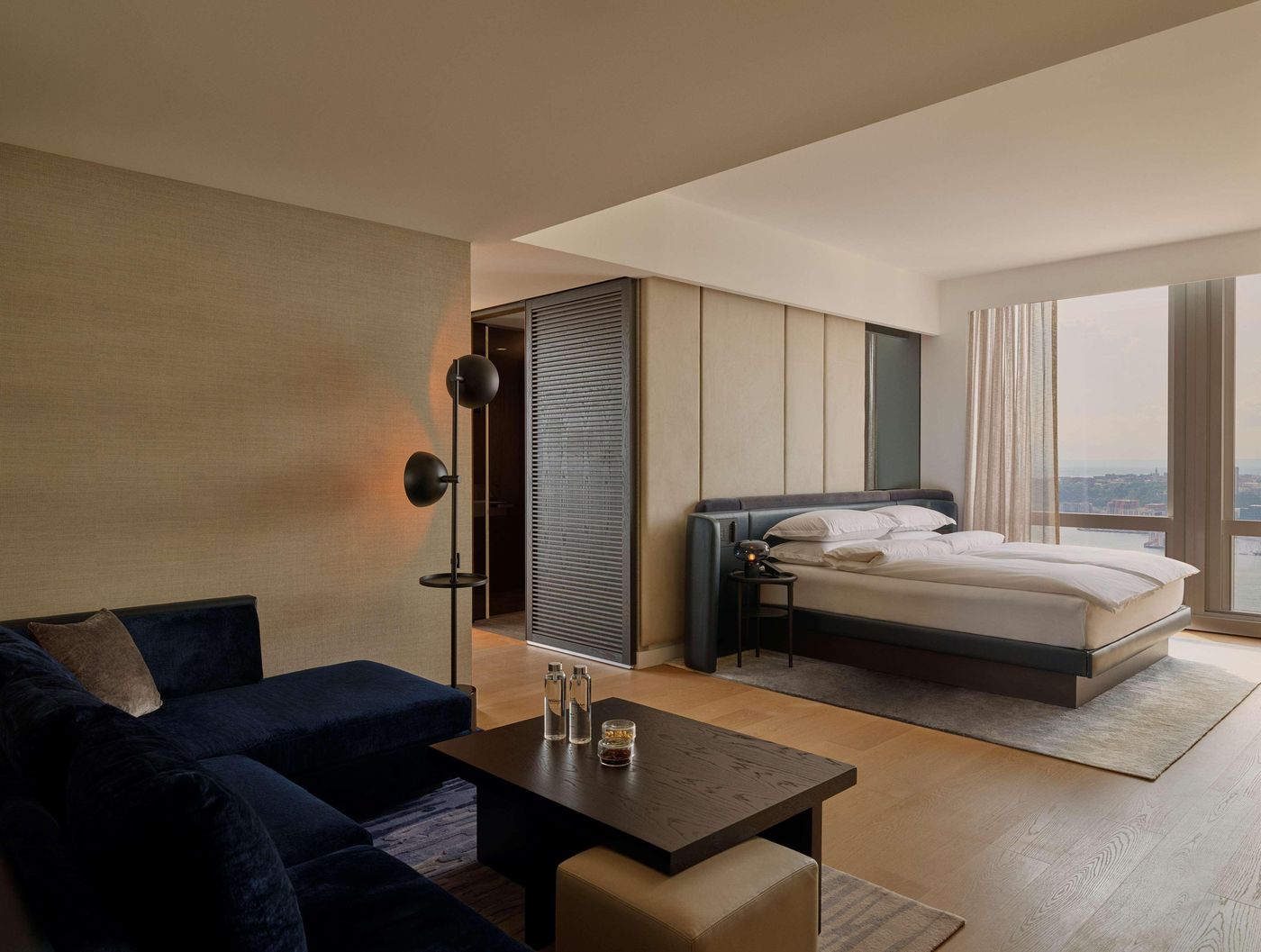 Equinox-Hotel-Hudson-Yards-New-York-Room-20