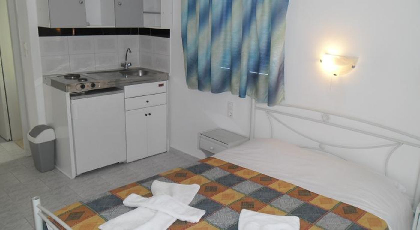 Studios And Apartments Markos