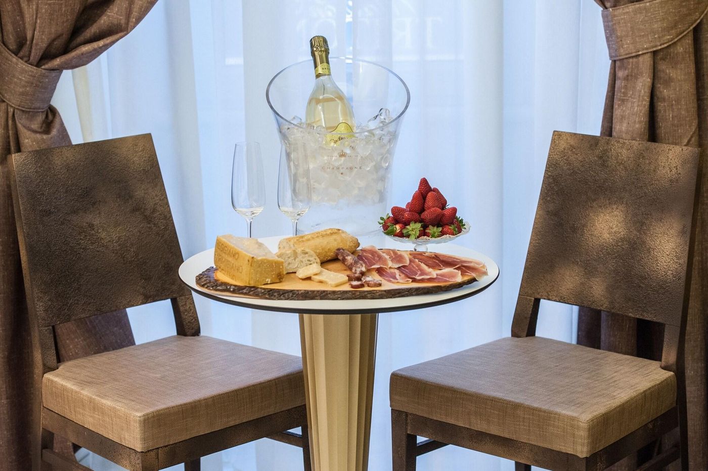 Maison-Tritone-Room-3