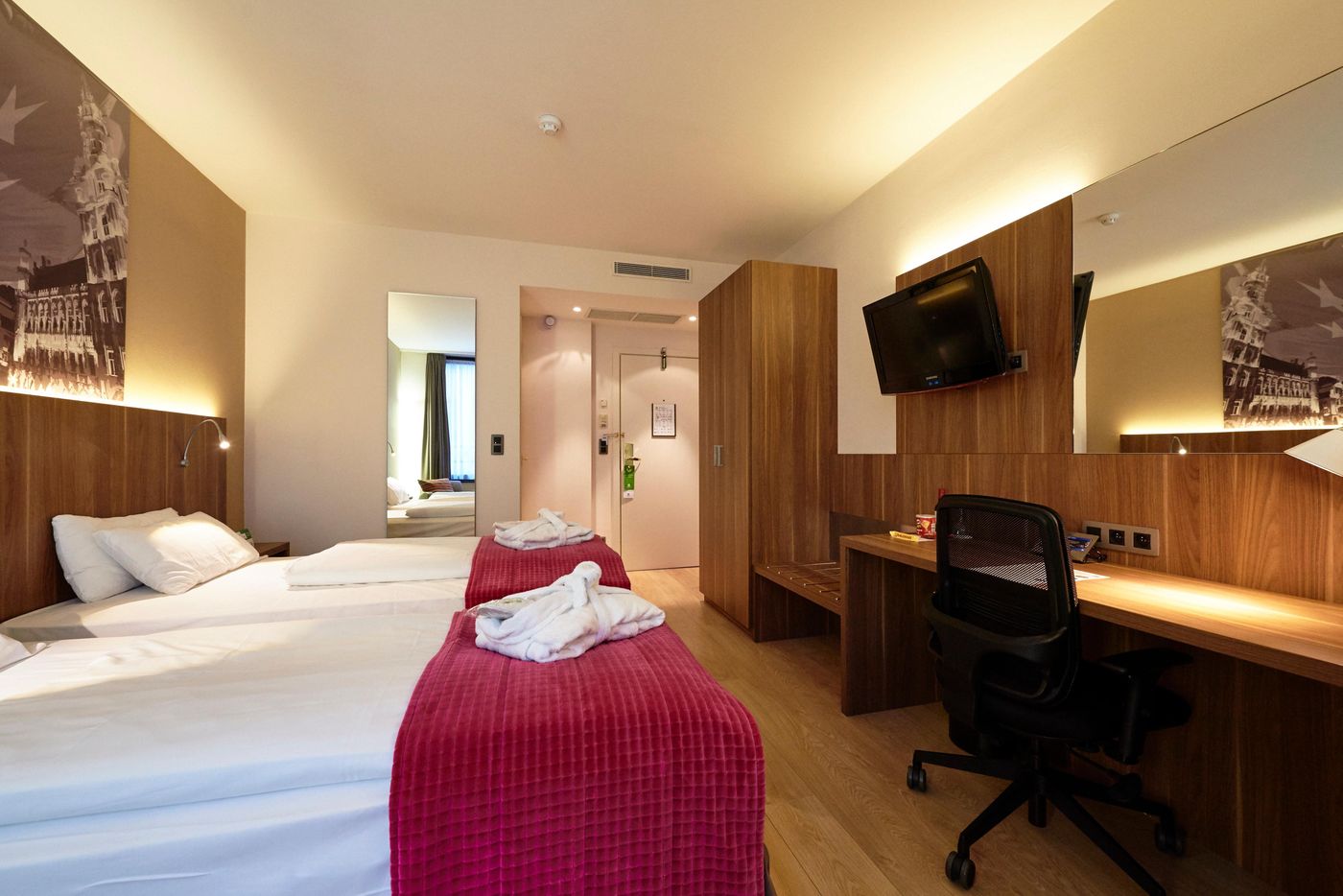 Holiday-Inn-Brussels-Schuman-Room-32