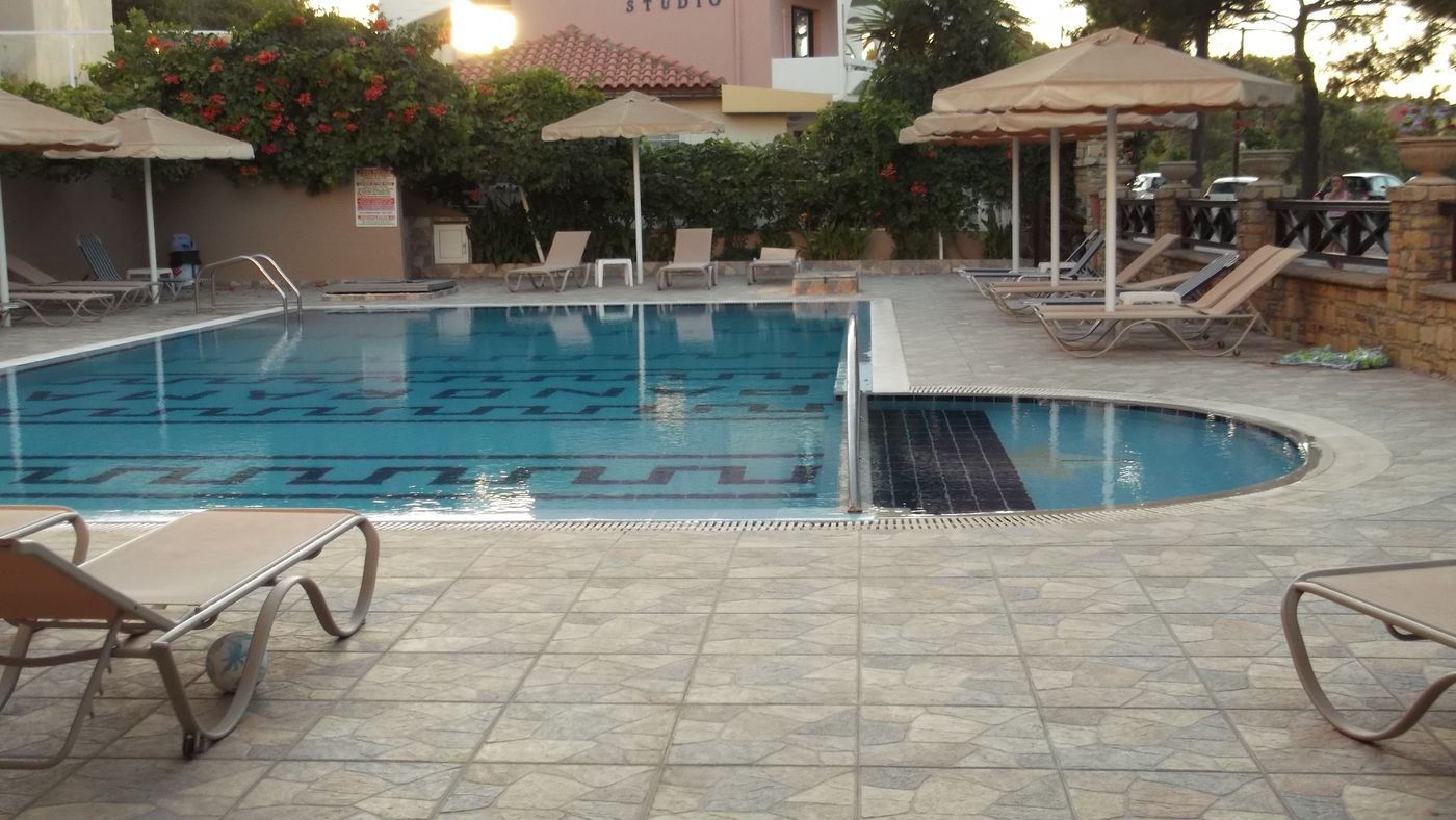 Panorama-Studios-Pool-3