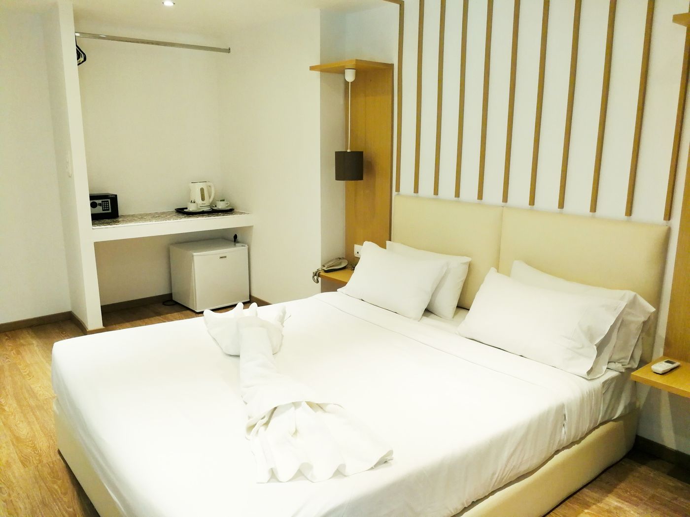 Elite-Hotel-Room-21