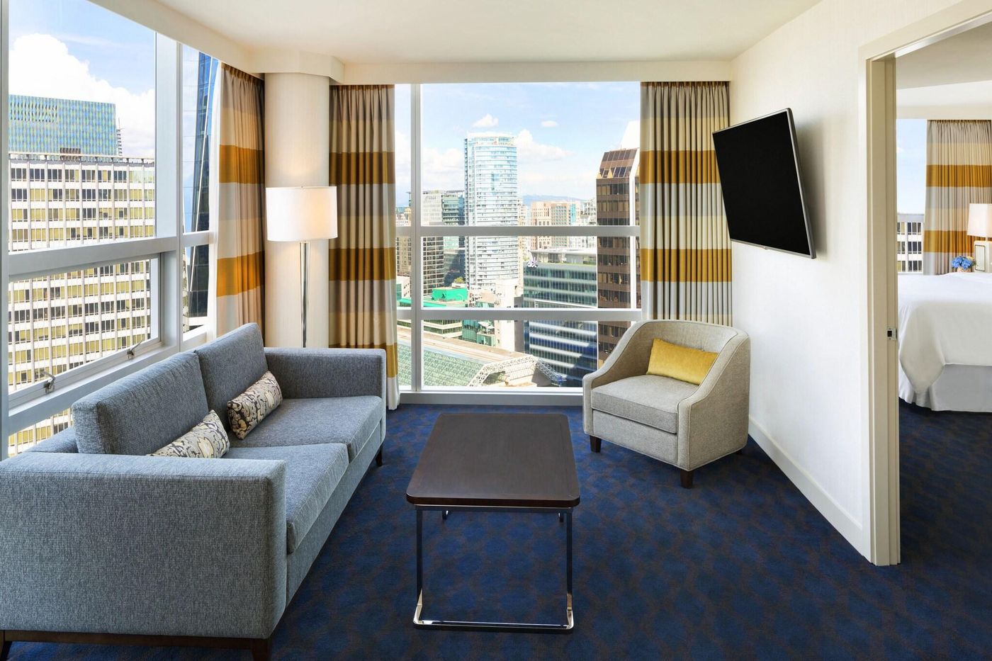 Sheraton-Vancouver-Wall-Centre-Room-11