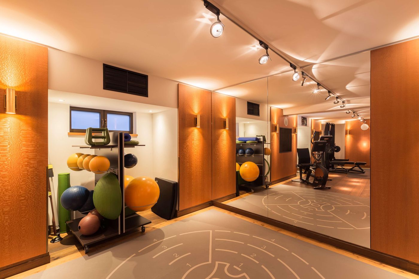 Orania-Berlin-Sports-and-Entertainment-63